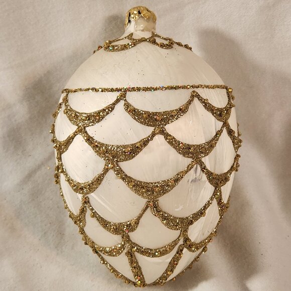 Faberge Inspired Handmade Glass Egg Ornament White Gold Glitter Reflective Embel - Picture 1 of 11
